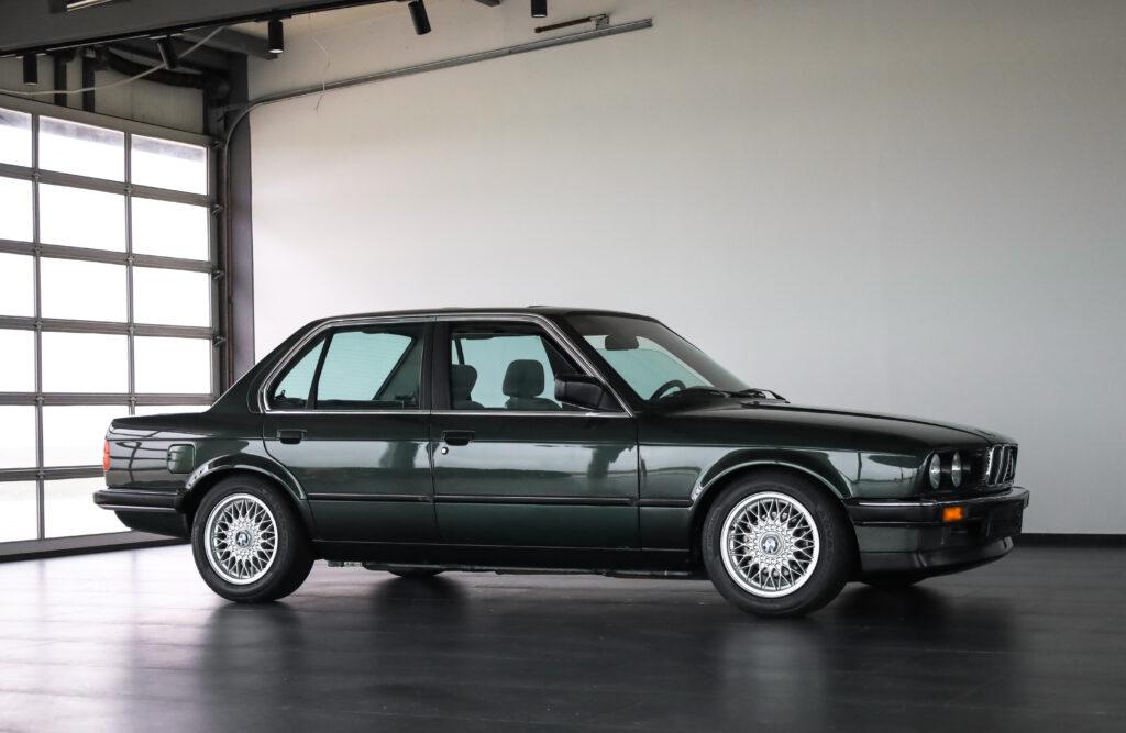 BMW E30 320I - AZ Cars